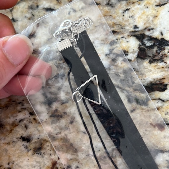 ♣️💋Black Velvet Choker Triangle - Picture 4 of 5